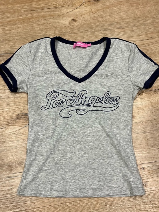 Edikted Tops - Edikted Baby Tee XS - Los Angeles